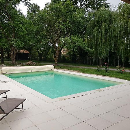 Chalet Du Moulin Cussac-Fort-Medoc Exterior foto
